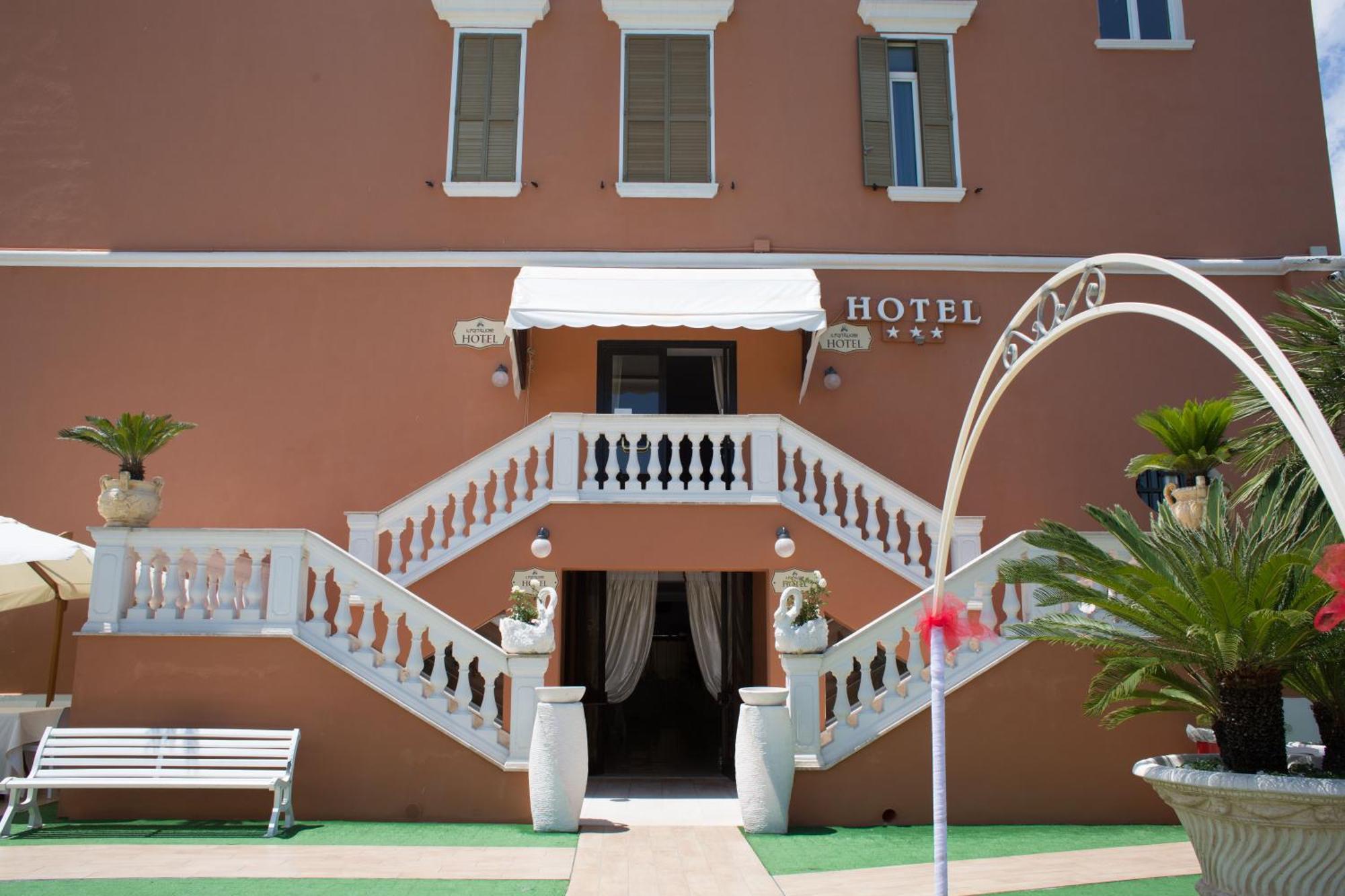 Il Postiglione Hotel - Sala Ricevimenti Minturno Luaran gambar